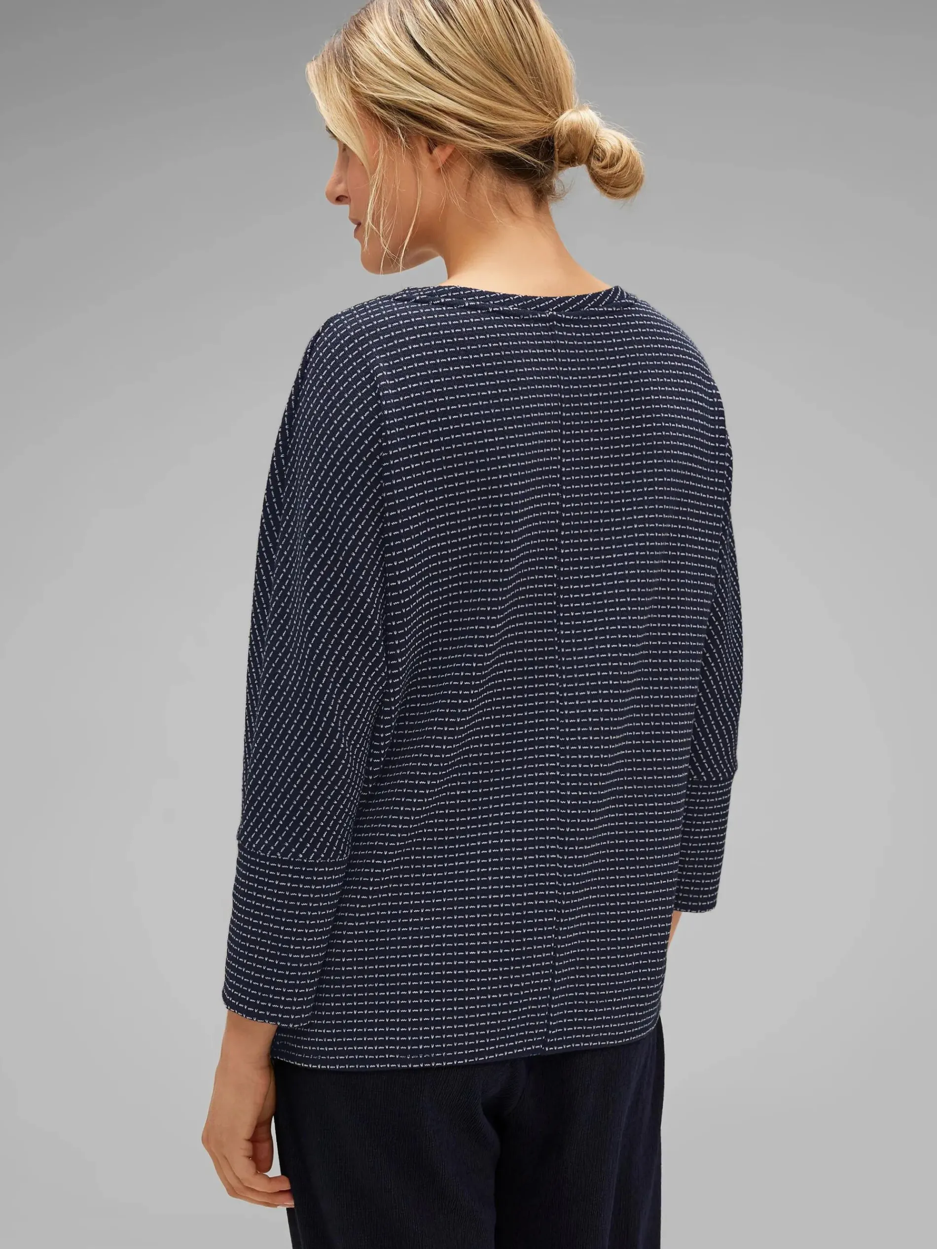 Damen Stickpullover zweifarbig