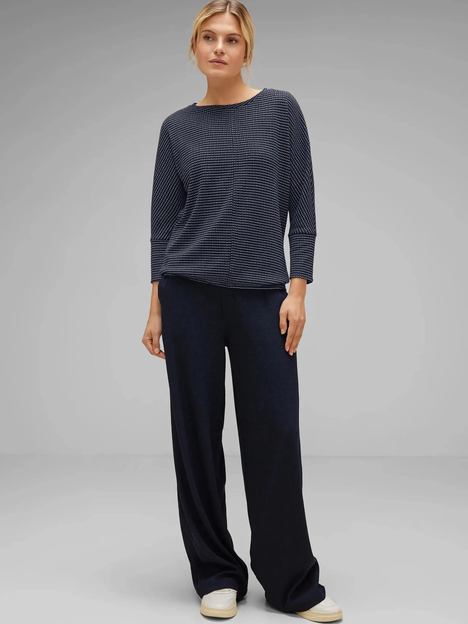 Damen Stickpullover zweifarbig