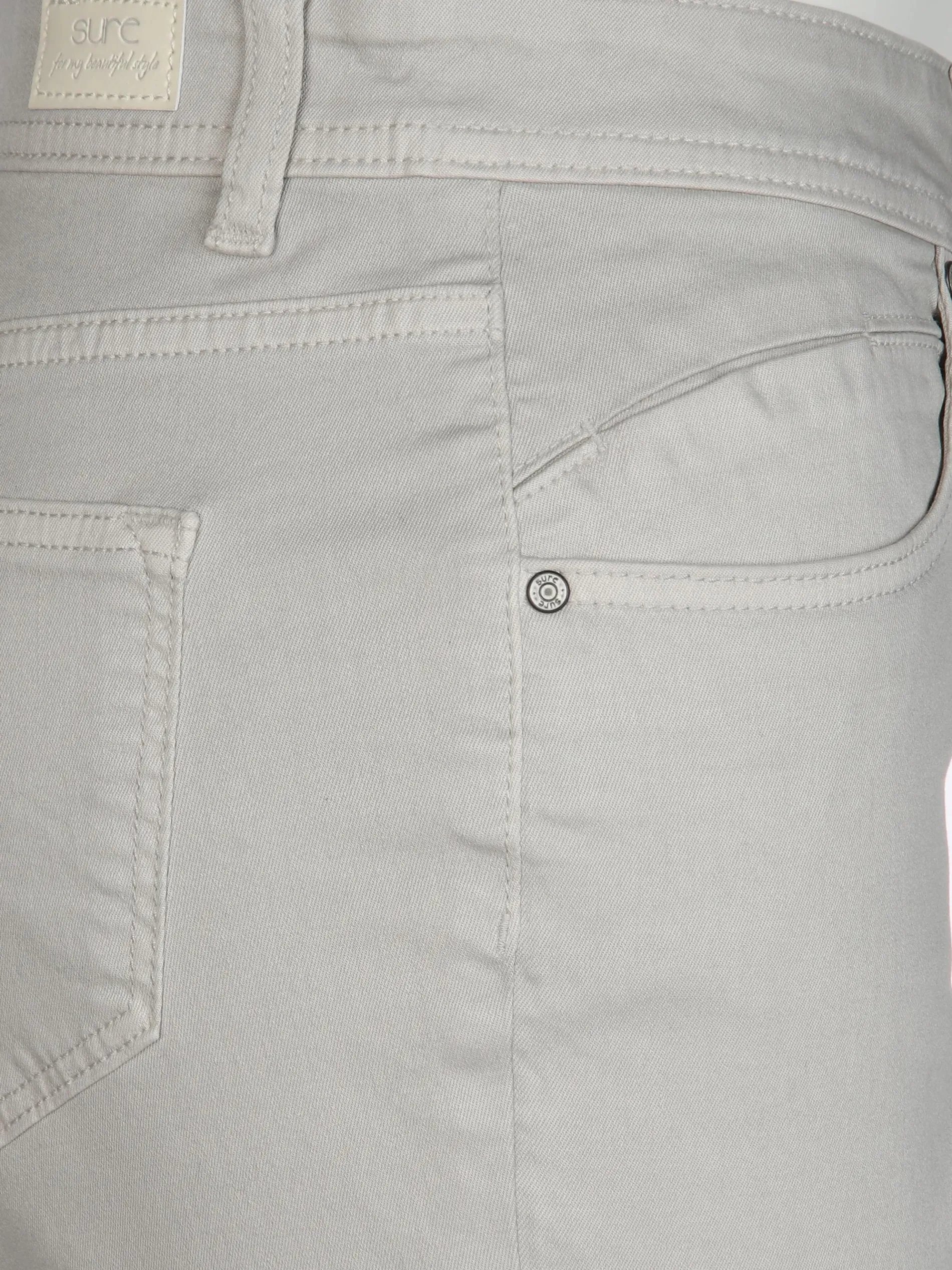 Damen Bermuda in Slim Fit