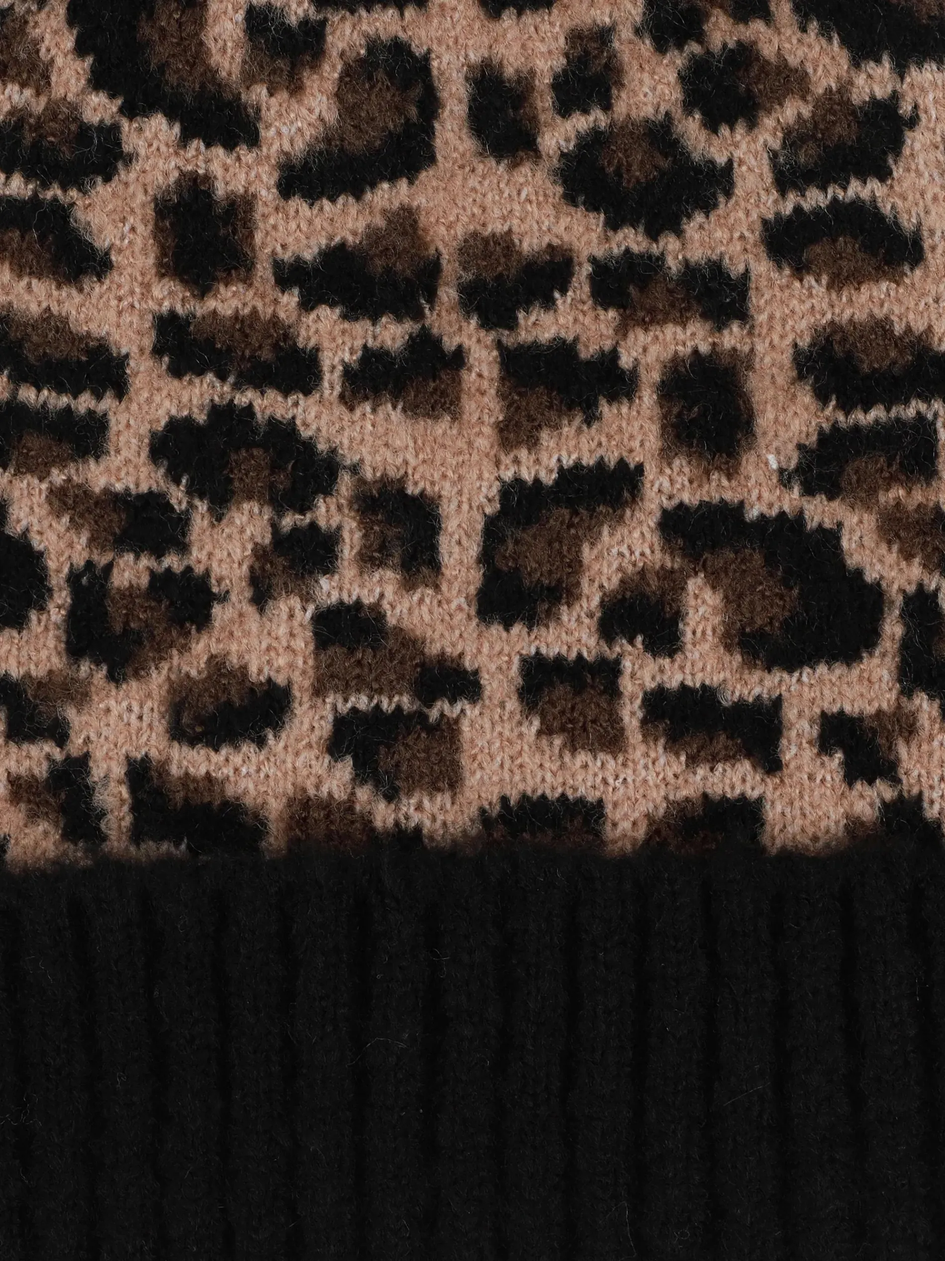 Damen Mütze im Leo Look