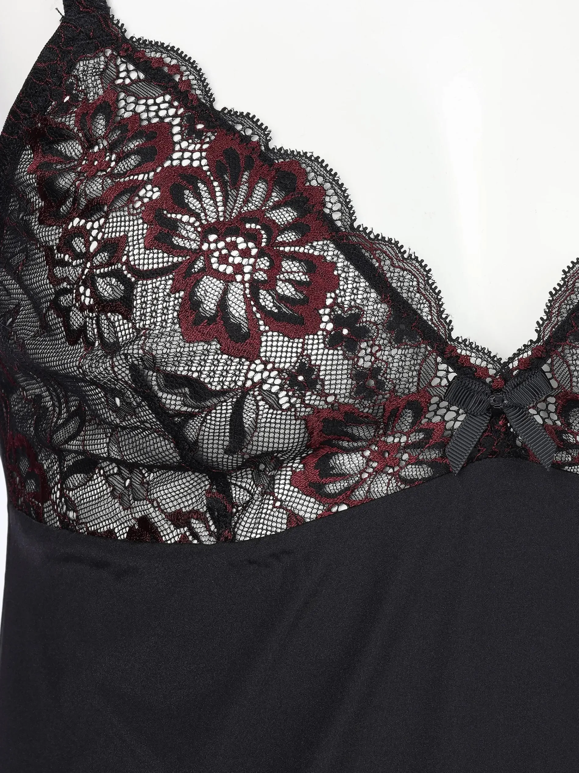 Damen Nachthemd mit zweifarbiger Spitze