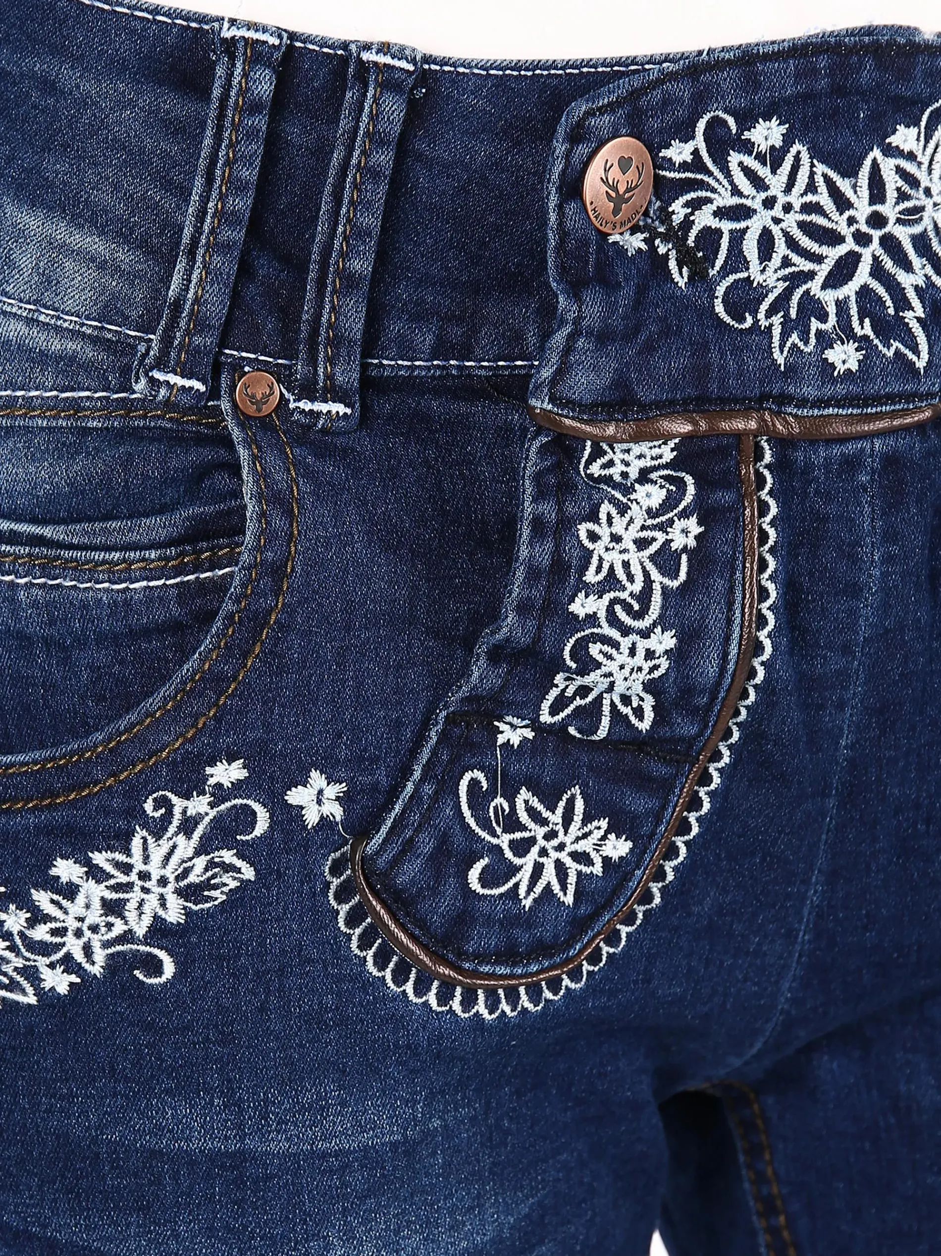 Hailys CR C JN SUSSI Trachtenbermuda