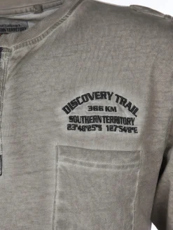 Herren Henley Shirt im Used Look