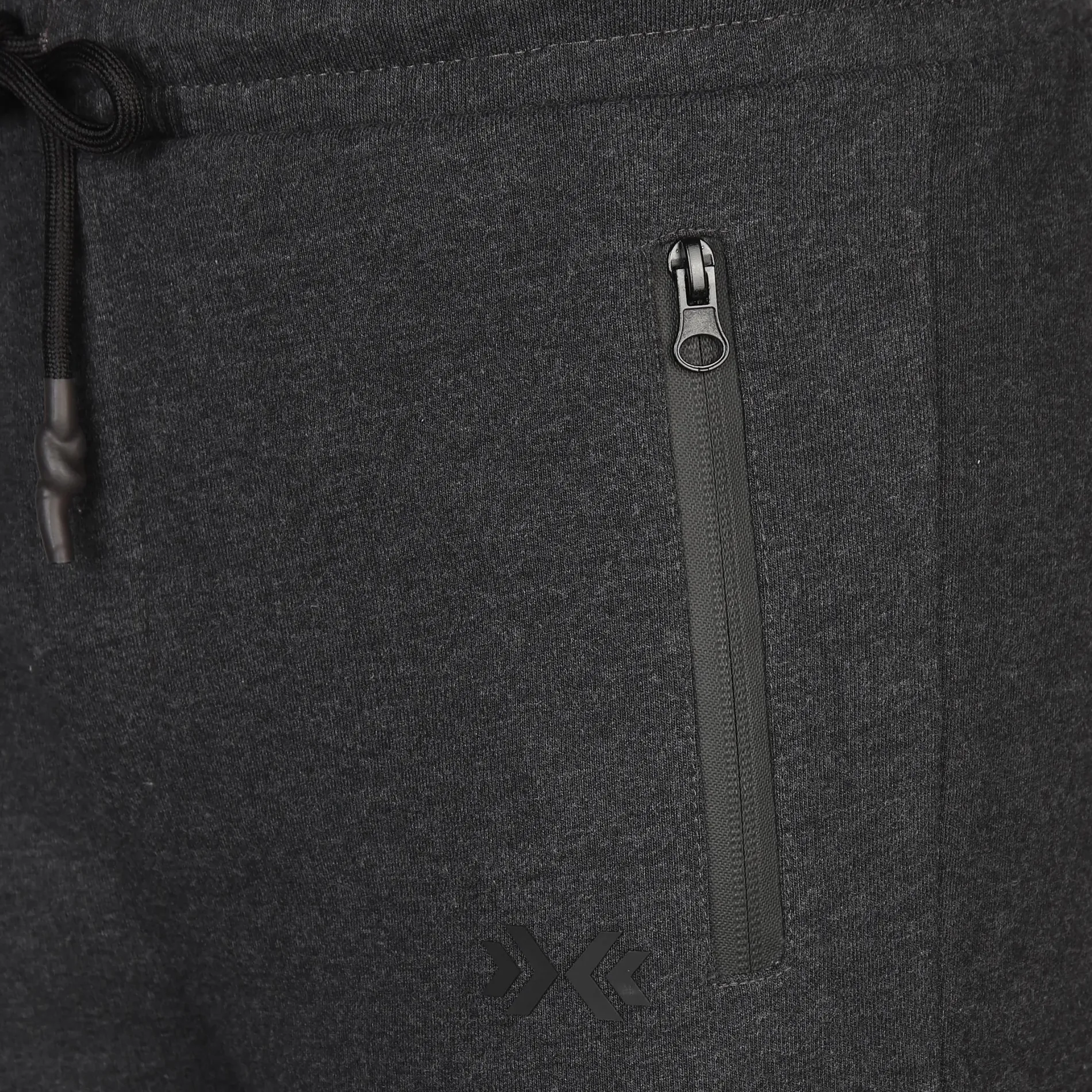 Herren Jogginghose mit offenem Bein