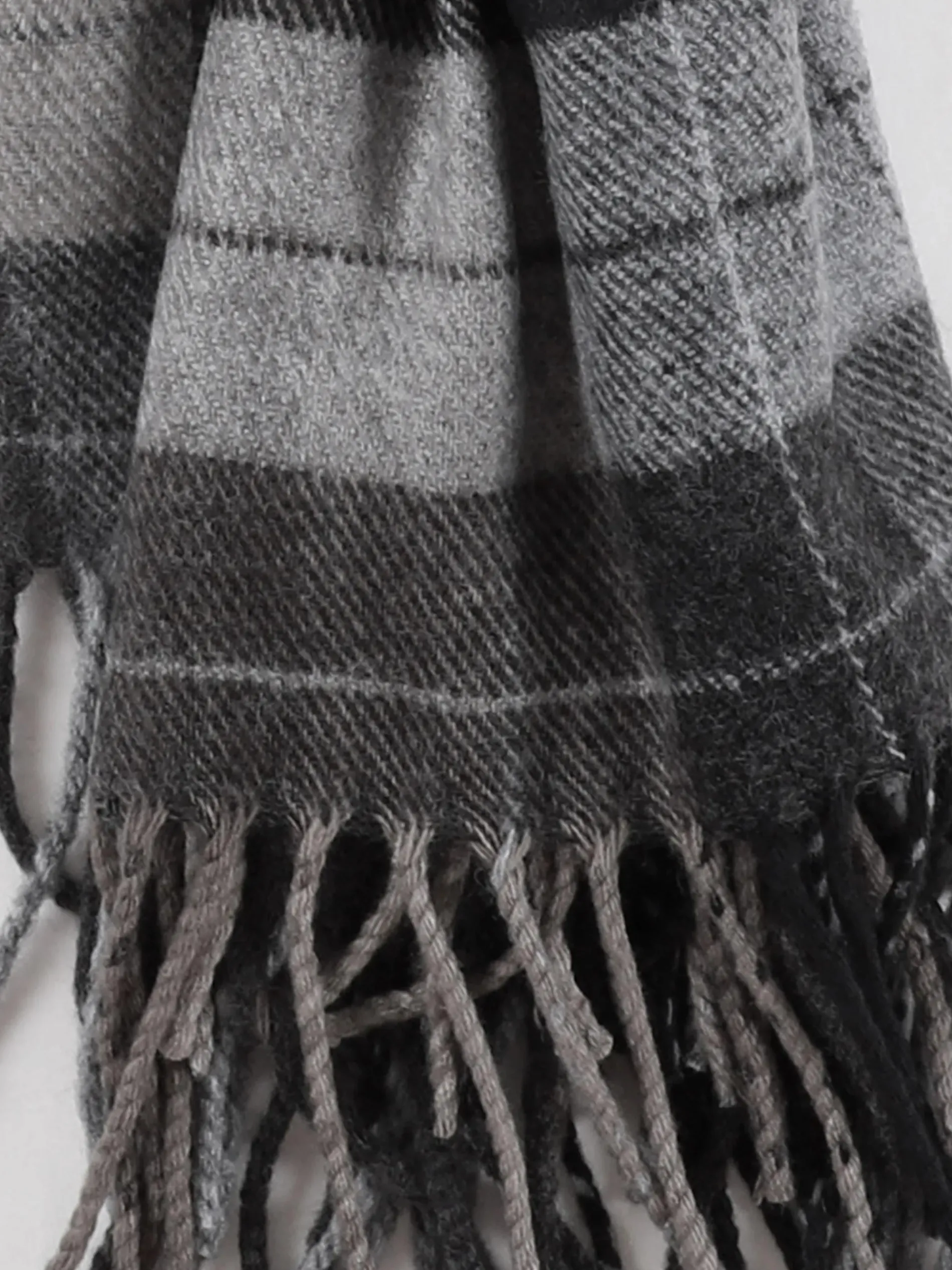 Herren Schal in karierter Optik