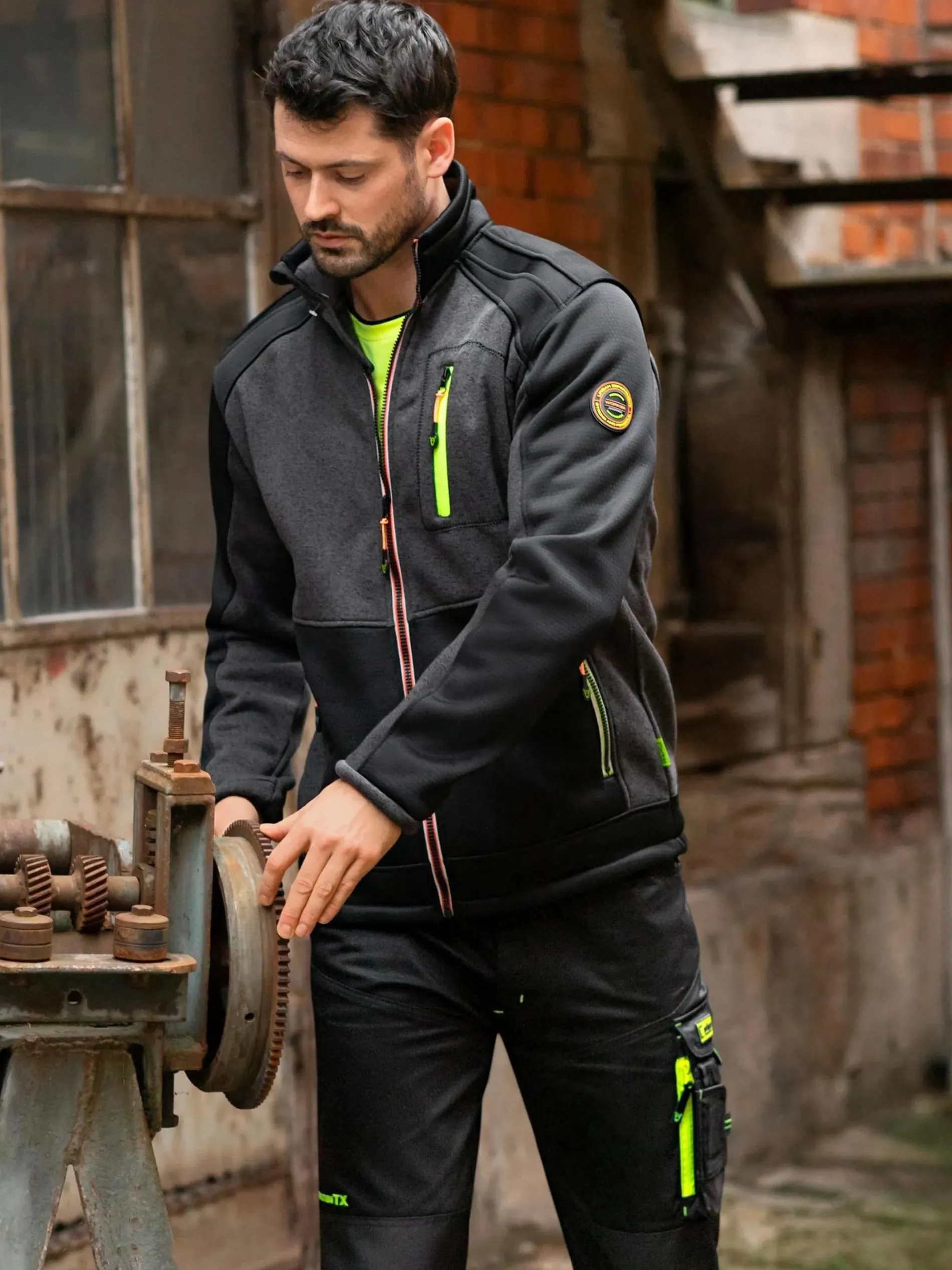 Herren Softshelljacke mit vielen Details