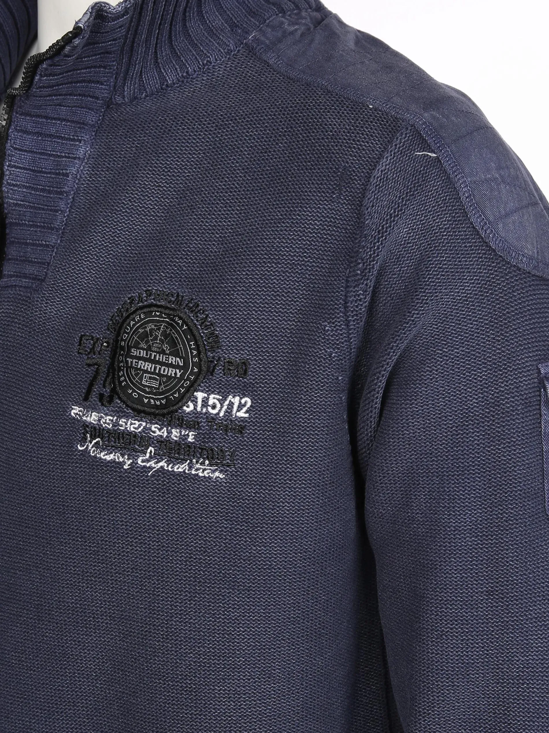 Herren Stricktroyer mit Stickerei-Applikation