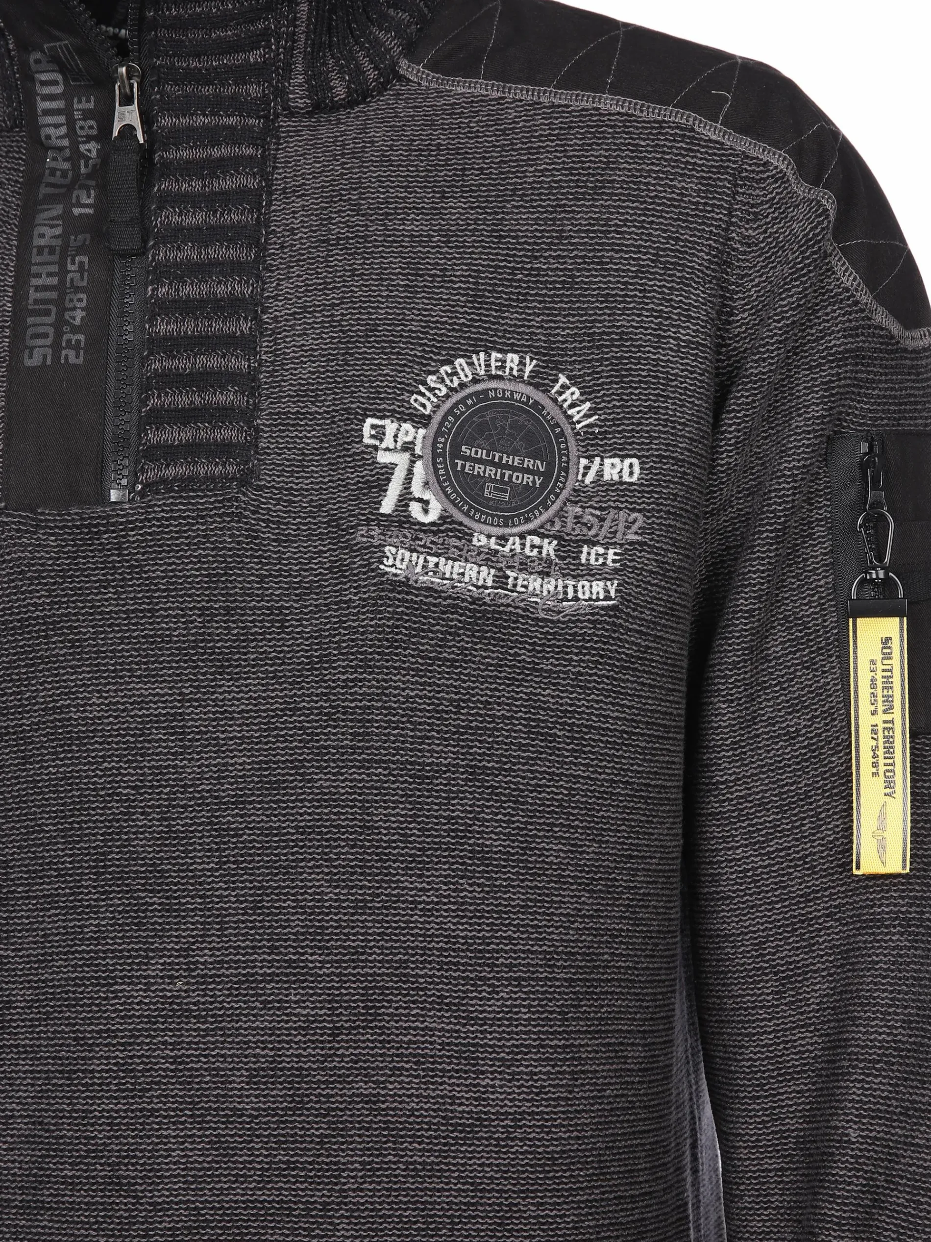 Herren Stricktroyer mit vielen Details