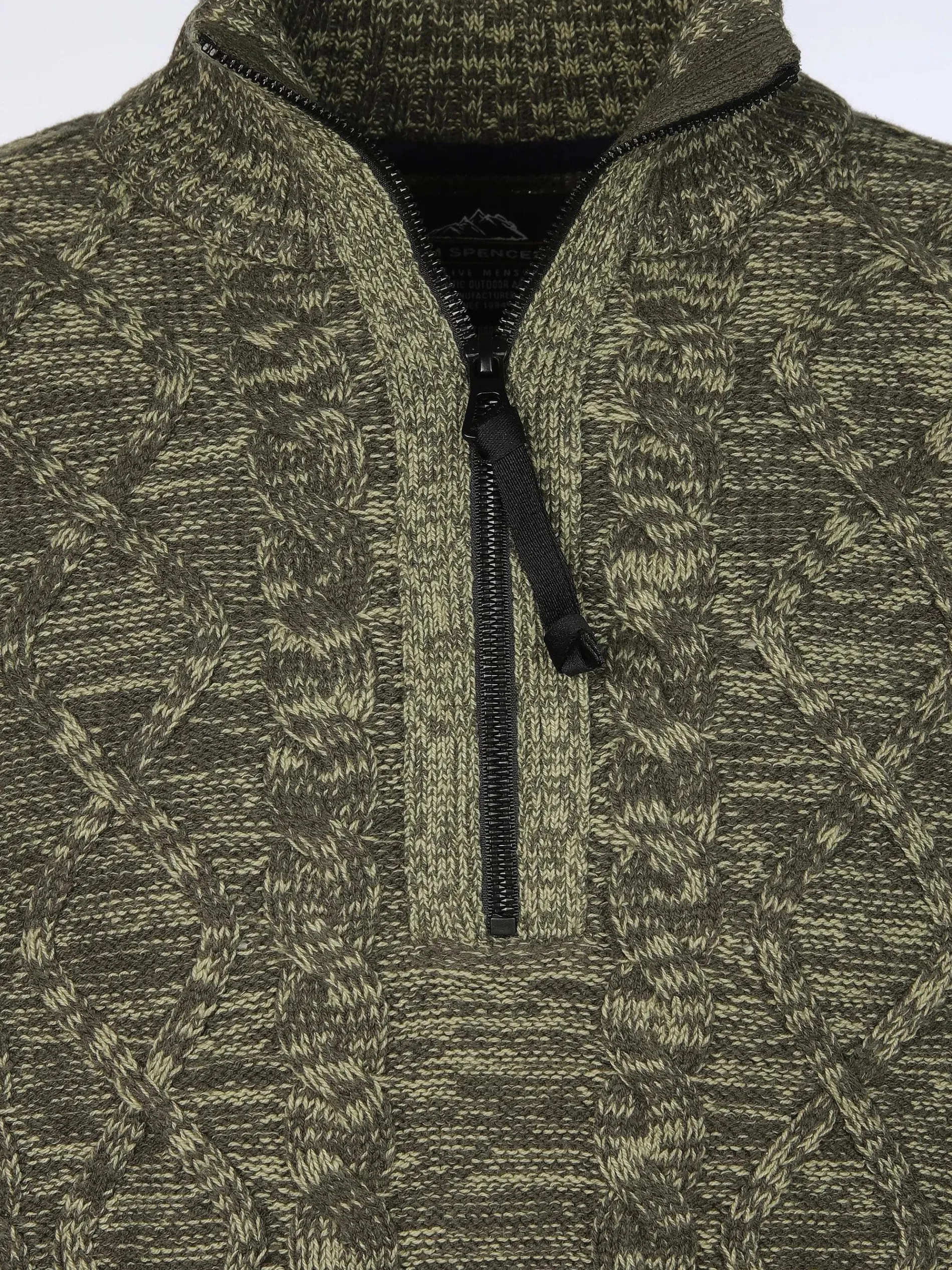 Herren Stricktroyer mit Zopfmuster