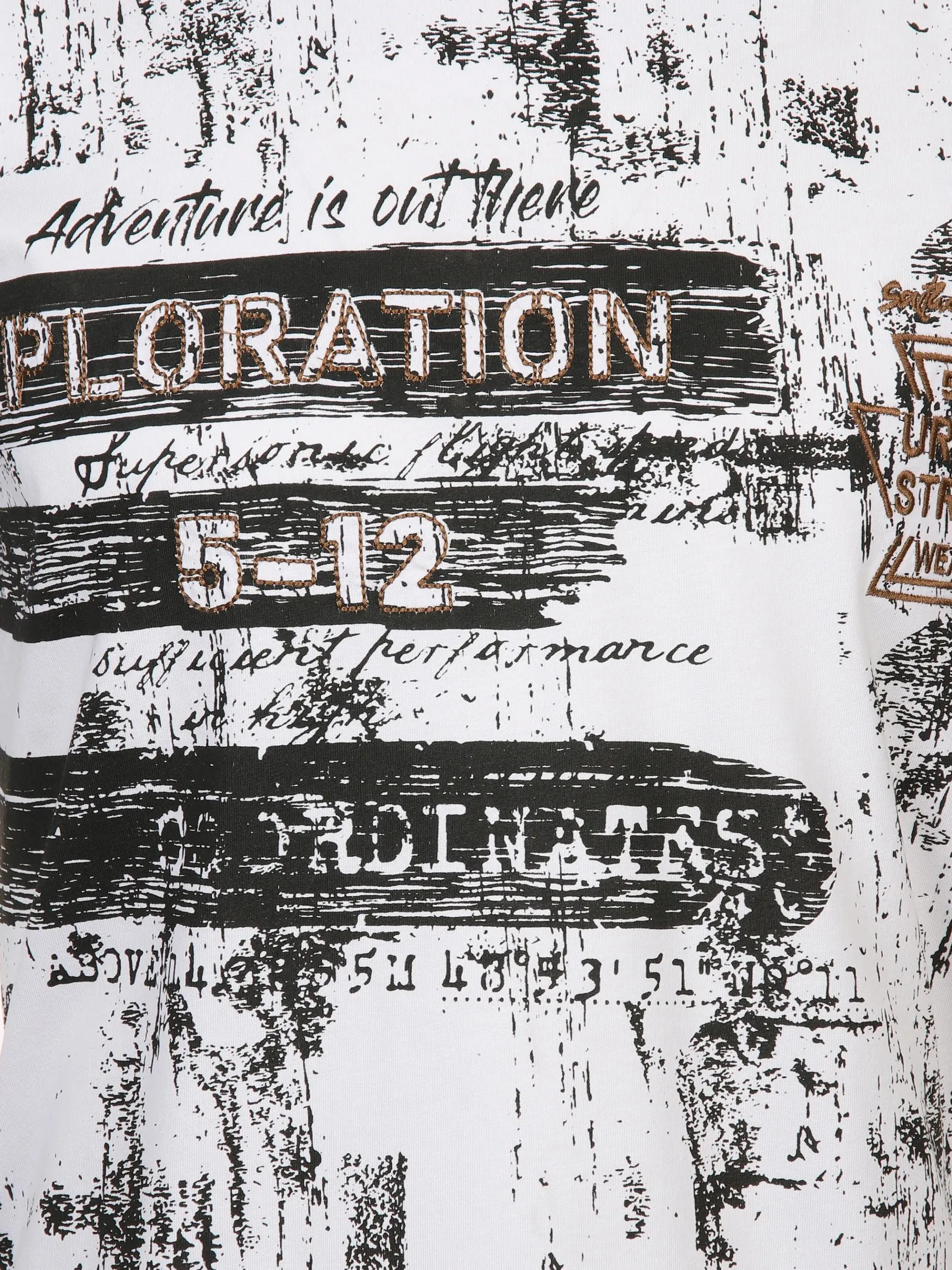 Herren T-Shirt mit Alloverprint und Stickerei