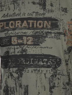 Herren T-Shirt mit Alloverprint und Stickerei