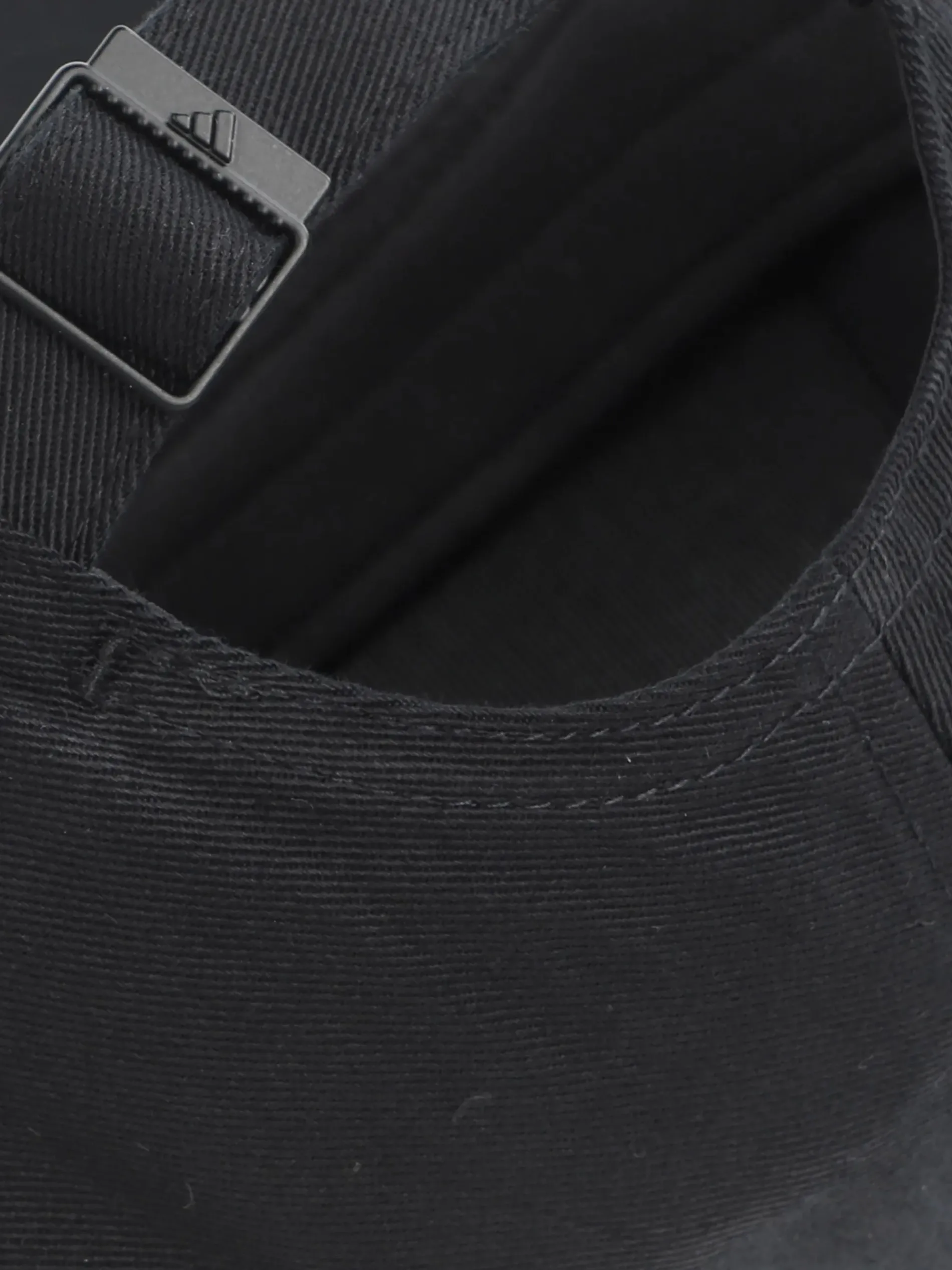 Unisex Cap mit Stickerei