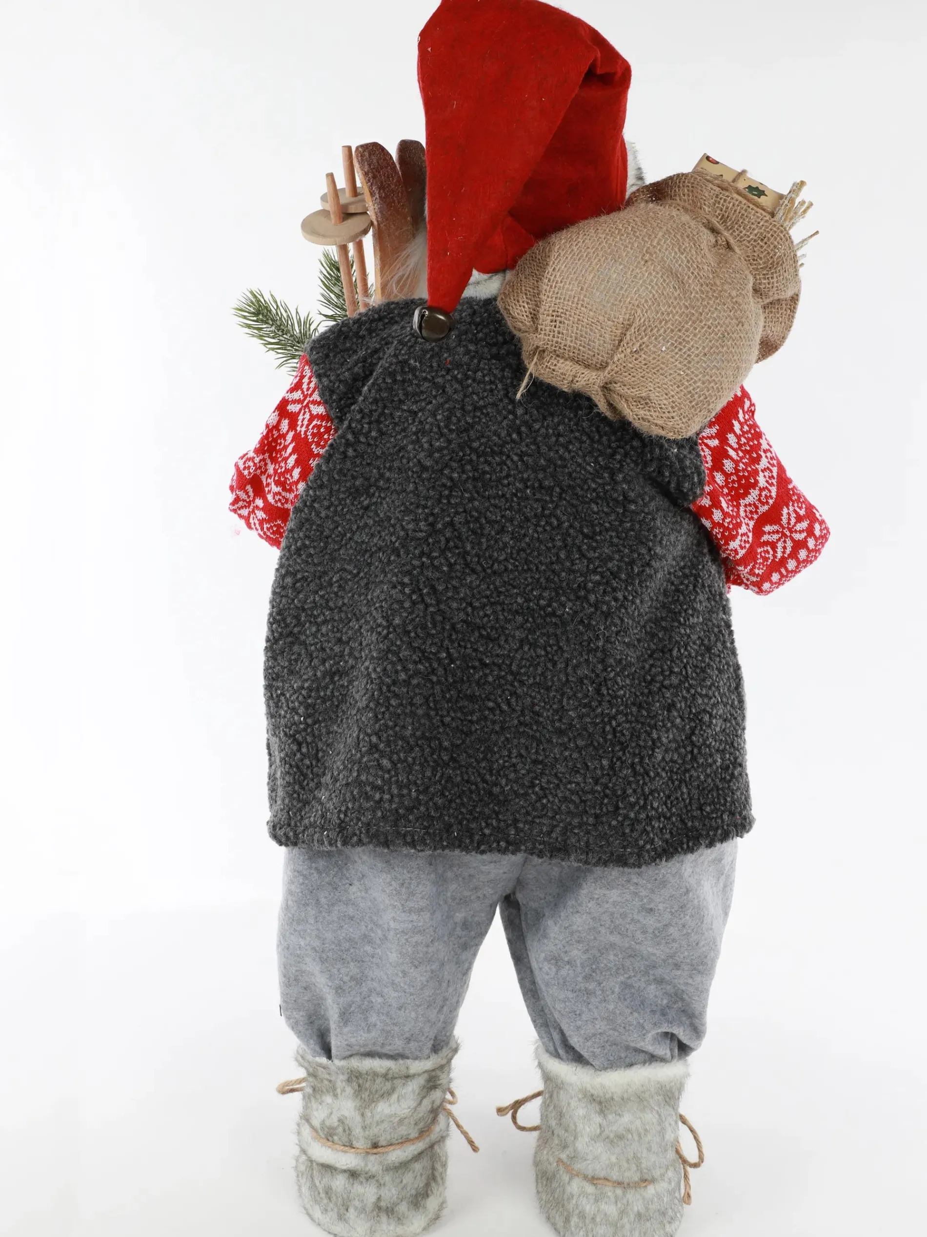 Weihnachtsmann stehend mit Skiern und Päckchen 60cm