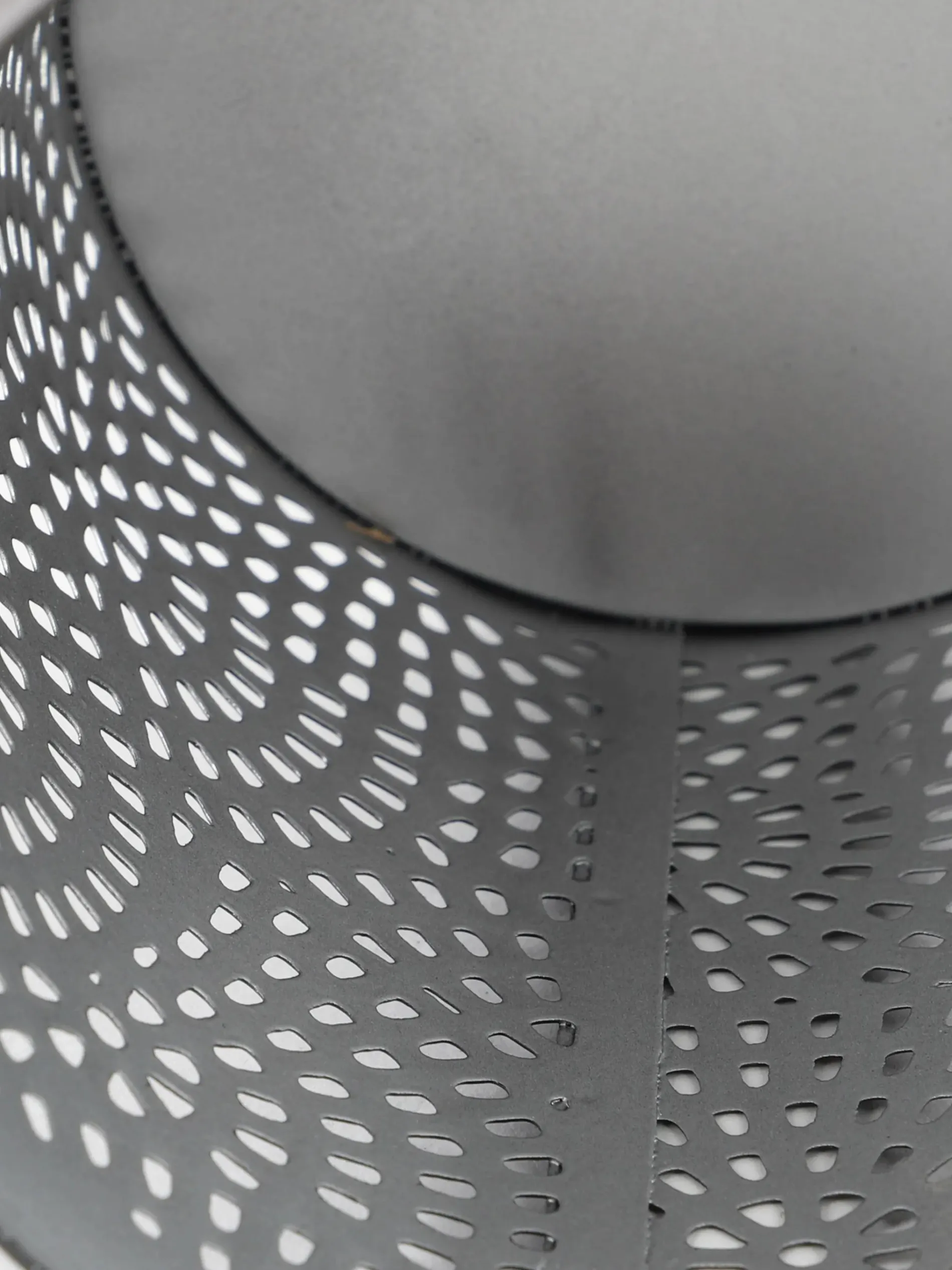 Windlicht aus Metall. 12x12x20cm